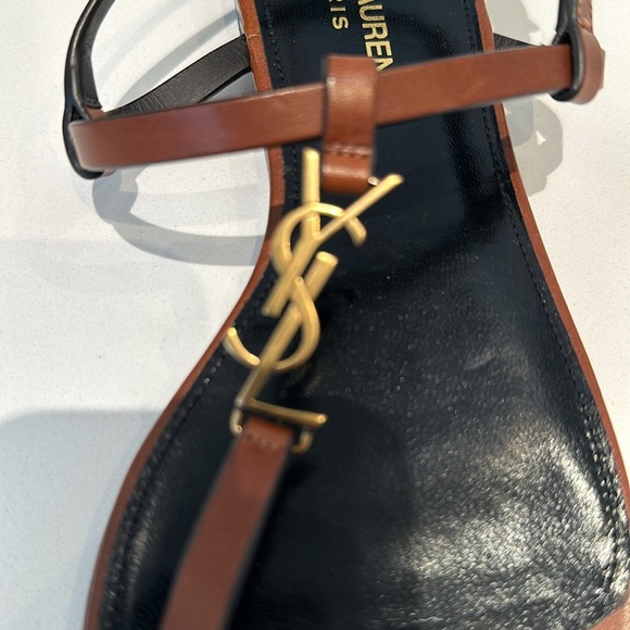 YSL Cassandra sandal, new never worn. 37.5 - Picture 3 of 5